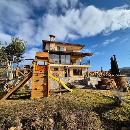 Divna Guest House Dospat Exterior foto