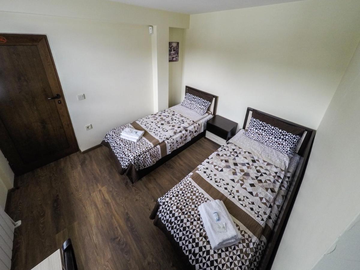 Divna Guest House Dospat Exterior foto