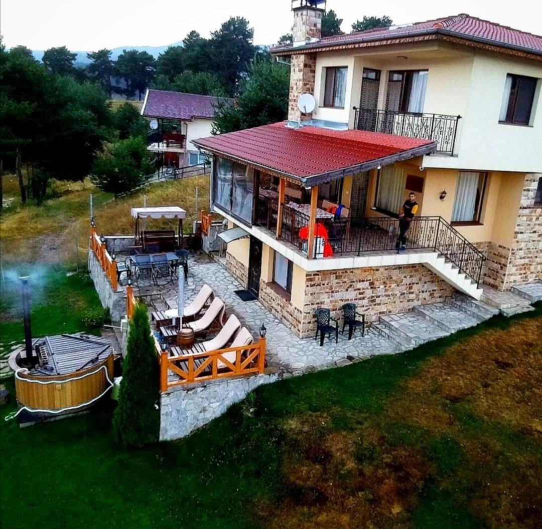Divna Guest House Dospat Exterior foto