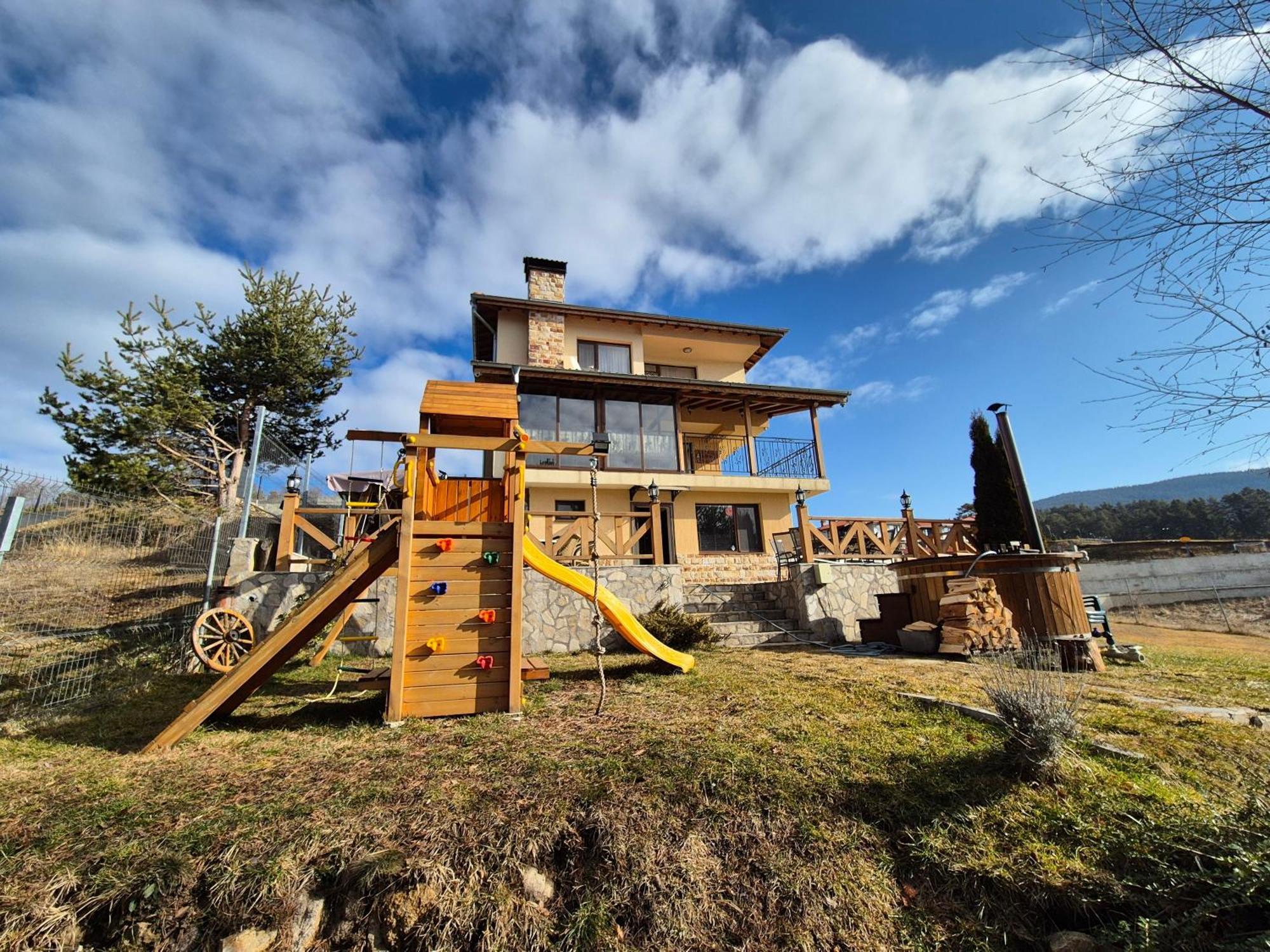 Divna Guest House Dospat Exterior foto