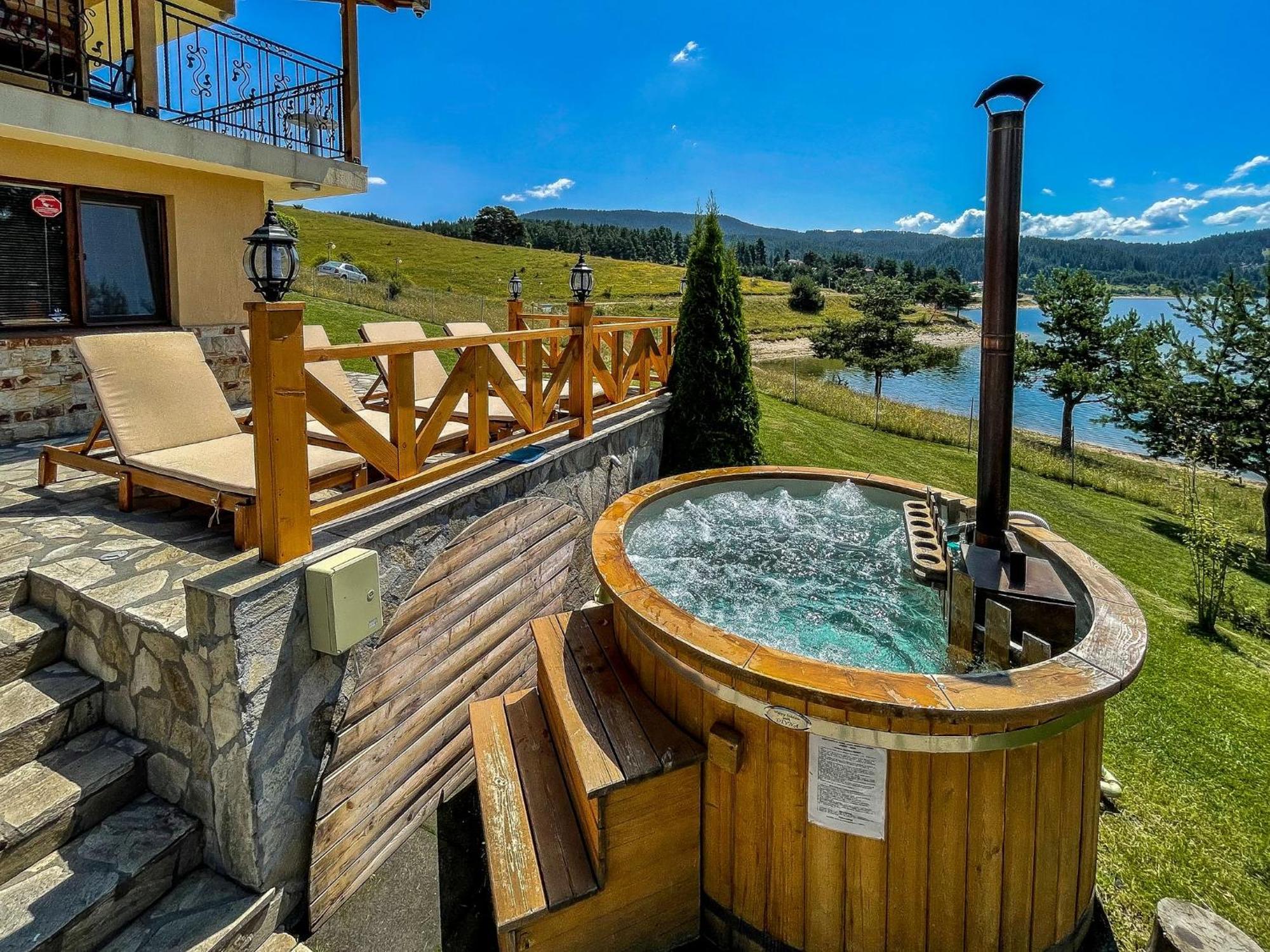 Divna Guest House Dospat Exterior foto