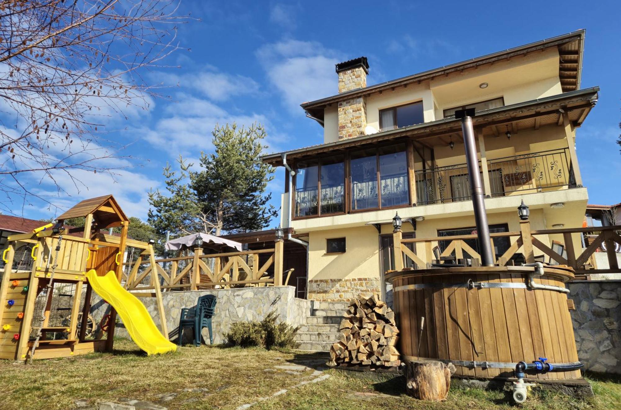 Divna Guest House Dospat Exterior foto