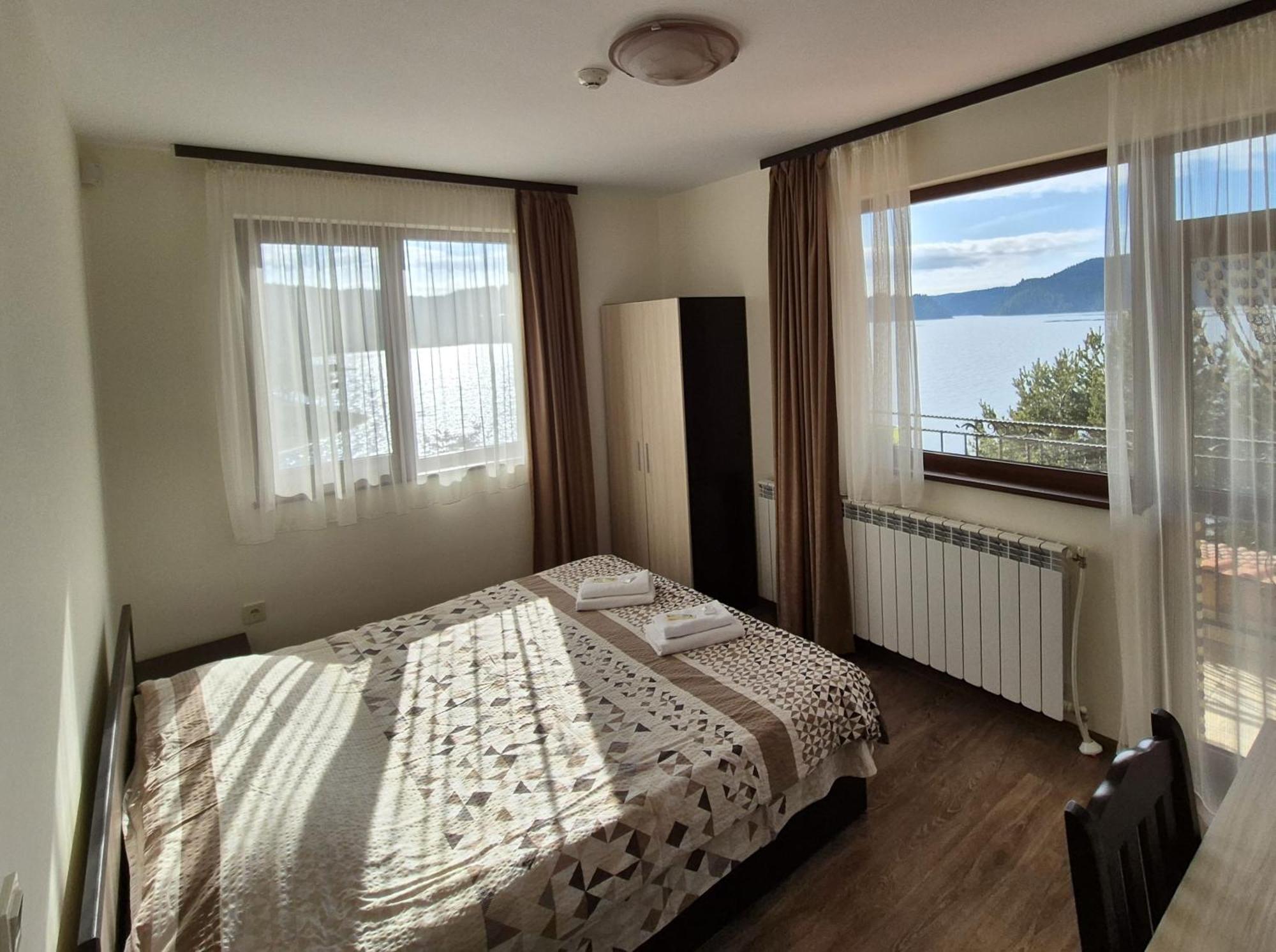 Divna Guest House Dospat Exterior foto