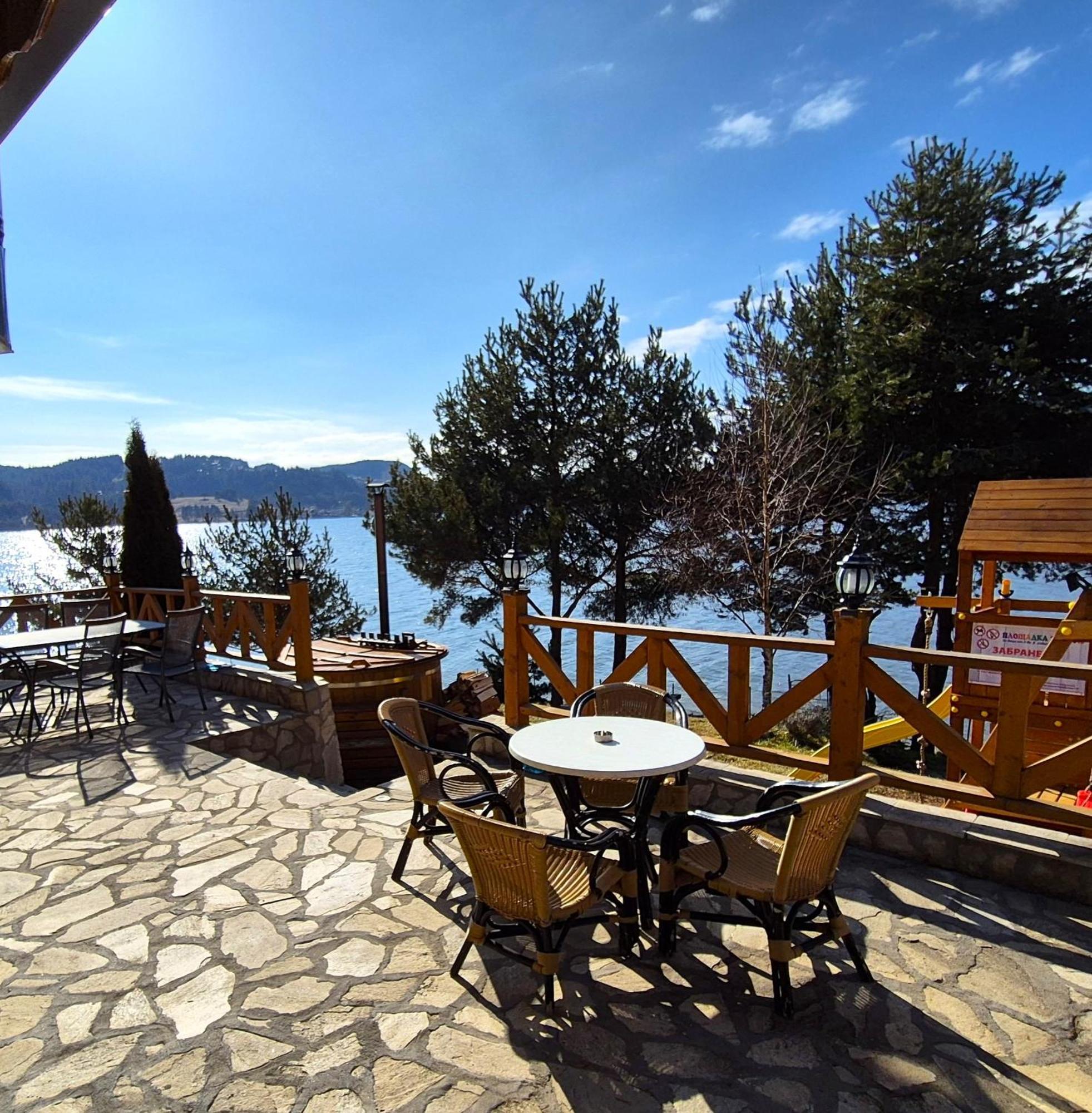 Divna Guest House Dospat Exterior foto