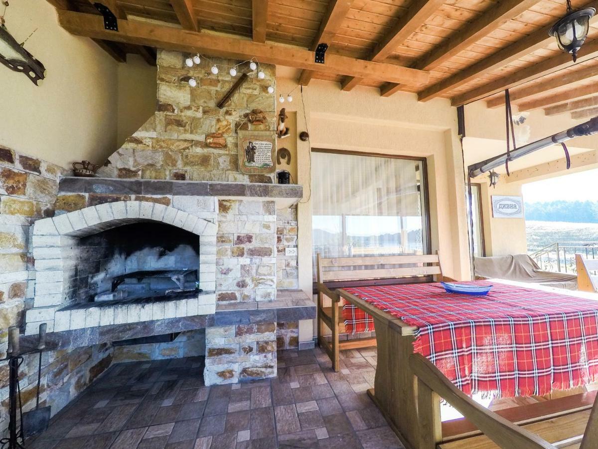 Divna Guest House Dospat Exterior foto
